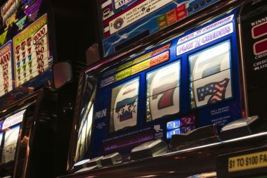 Live French roulette dealer spinning wheel at lato99 studio with multiple camera angles